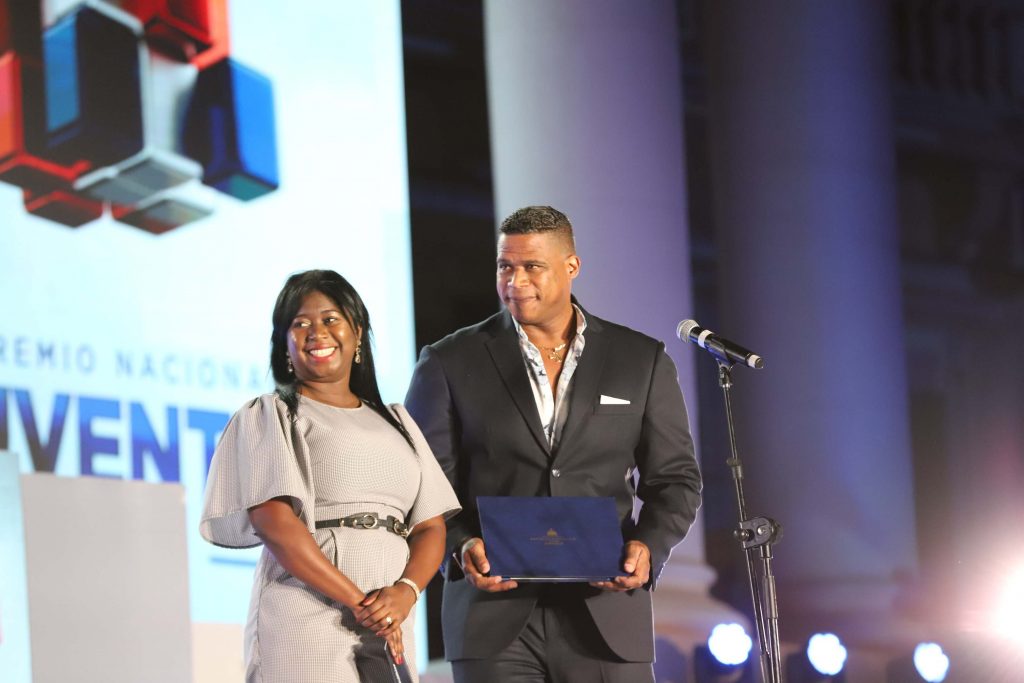 Ministerio_de_la_juventud-Rafael_feliz_garcia-ministro_de_la_juventud-Republica_dominicana-jovenes-Premio_Nacional_Juventud-51