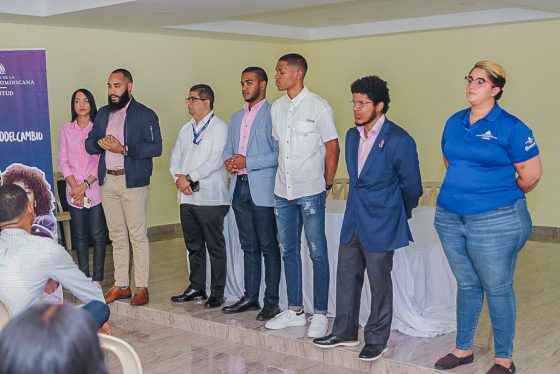 Ministerio de la Juventud orienta y capacita a jóvenes emprendedores en Las Matas de Farfán
