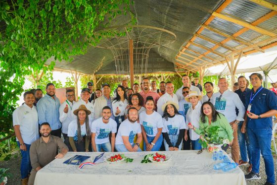 Ministerio de la Juventud y el Banco Agrícola incentivan a jóvenes productores agrícolas a emprender en el «Agroturismo»