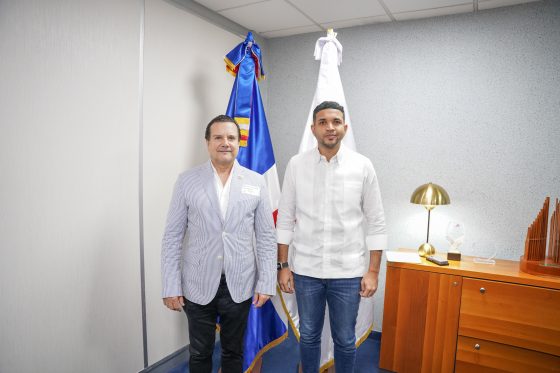 Ministro de la Juventud recibe visita del Rector de la Universidad de Santander.