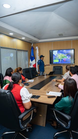 El Ministerio de la Juventud se prepara para el Simulacro Nacional de Evacuación.