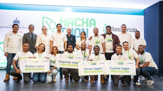 Ministerio de la Juventud y Banco Agrícola premian con 500 mil pesos a los ganadores del Hackathon Agro-Tecnológico 2024