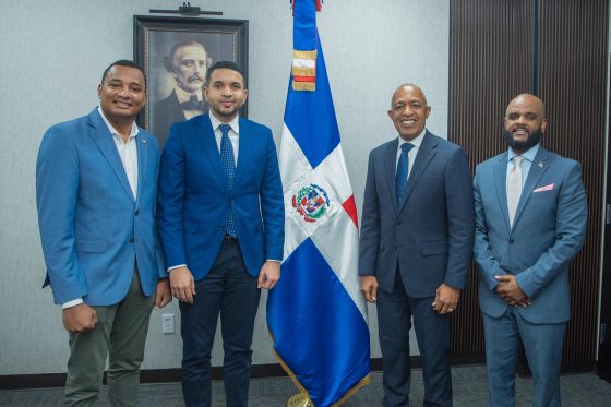 El Ministerio de la Juventud impulsa la creación de una Ventanilla Única de Oportunidades para jóvenes dominicanos en Nueva Jersey.