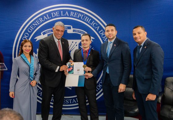 Ministerio de la Juventud reconoce a jóvenes dominicanos en el exterior en ceremonia internacional del Premio Nacional de la Juventud.