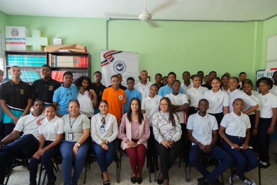 El Ministerio de la Juventud imparte charla educativa sobre Prevención del Uso de Sustancias Psicoactivas en el Liceo Yisel Batista Turbi.