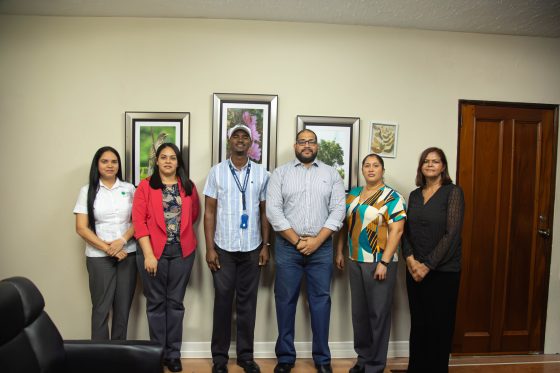 El Ministerio de la Juventud se reúne con la dirección del Jardín Botánico para fortalecer la colaboración en beneficio de los jóvenes dominicanos.