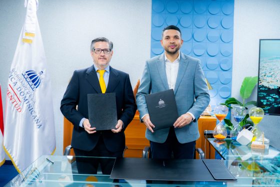 El Ministerio de la Juventud firma convenio de cooperación académica con Spain Business School para beneficiar a jóvenes dominicanos.