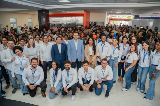 Ministerio de la Juventud participa en Feria de Empleo PUCMM, que reunió a más de 2,800 jóvenes.
